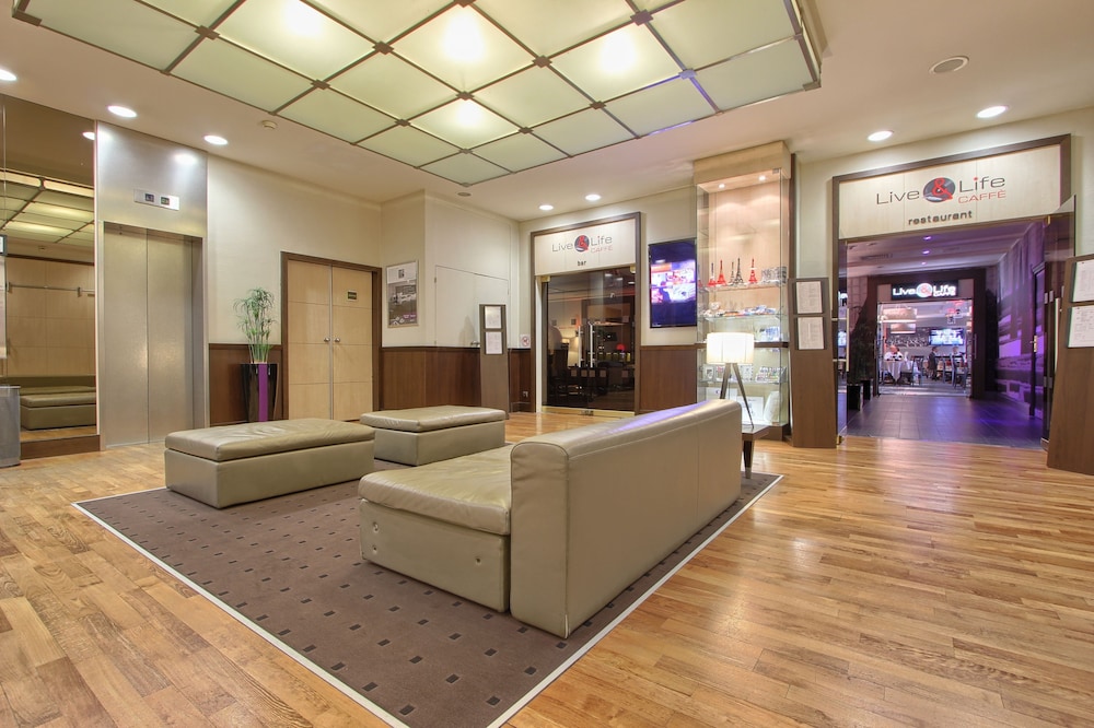 Mercure Paris Velizy 55/74