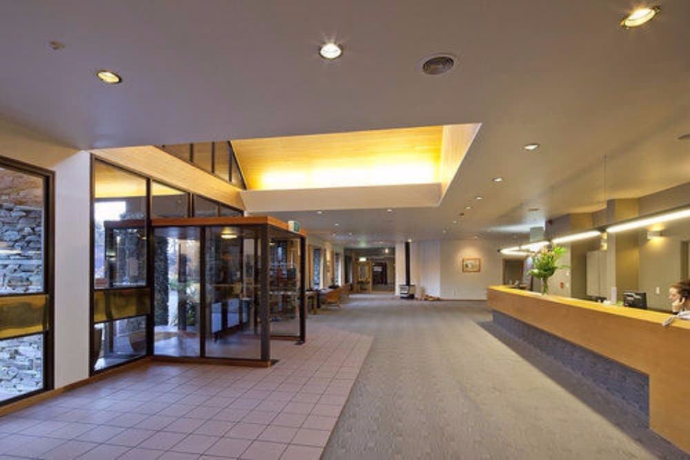 Swiss-Belresort and Villas Coronet Peak 10/65