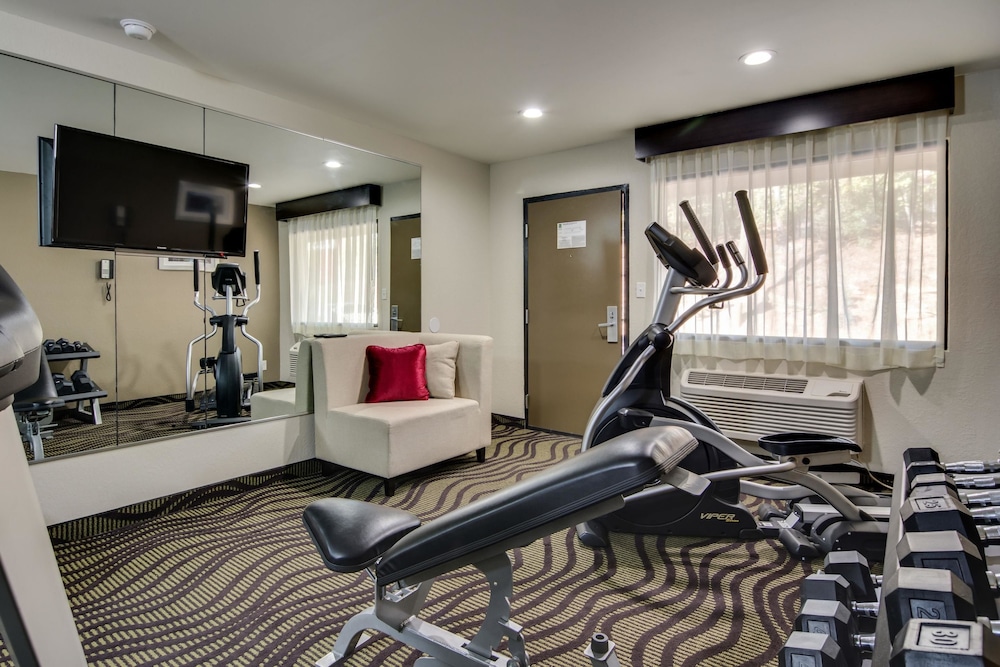 Quality Inn & Suites Athens University Area 32/57