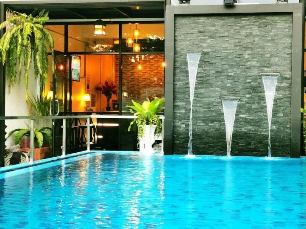 Beach Gallery House 5/56