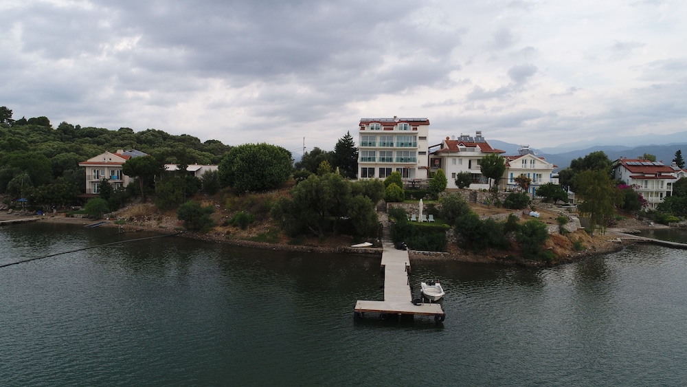 SOVALYE HOTEL 56/62