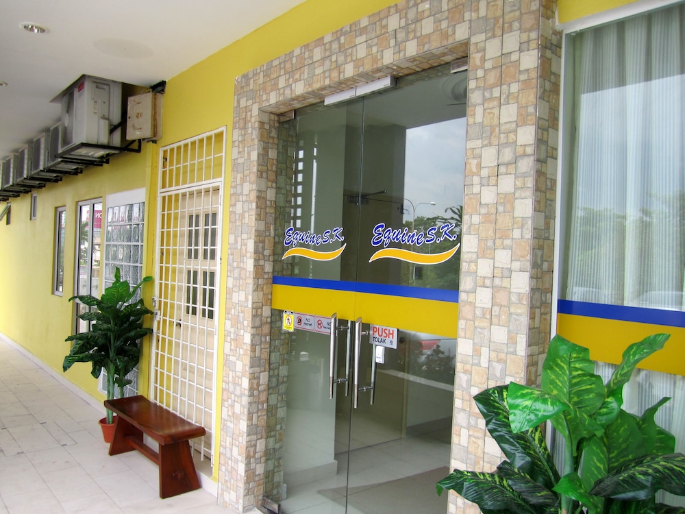 Sun Inns Hotel Equine Seri Kembangan 7/44