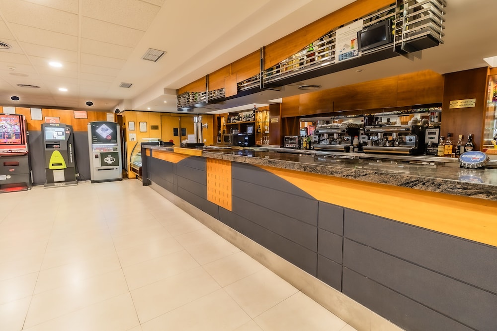 Alhama Hotel 7/64