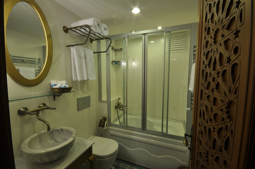 MERIAL HOTEL 15/43