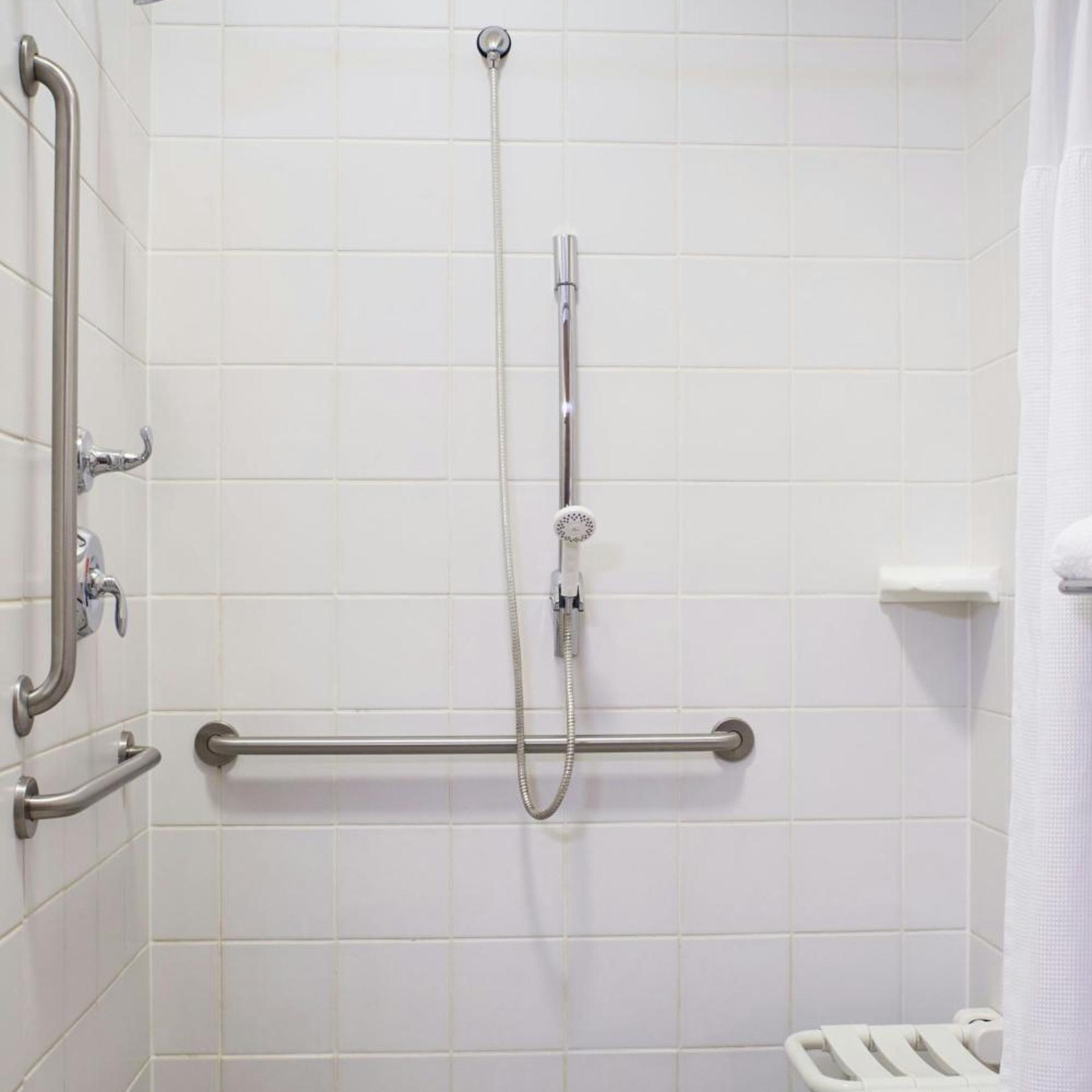 Room, King Bed, Bathtub, Accessible, Fairfield Inn Suites By Marriott New Buffalo 5/5