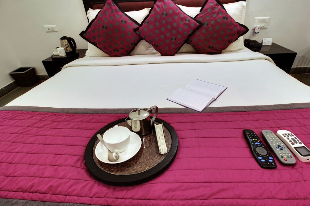 Dera Kumbhalgarh 12/36