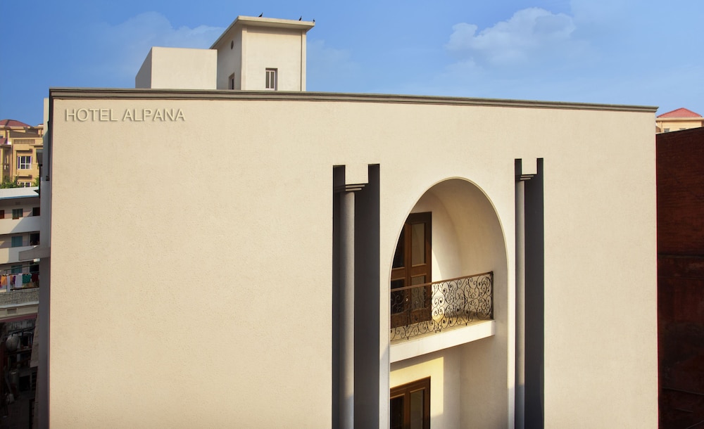 Alpana Hotel photo3