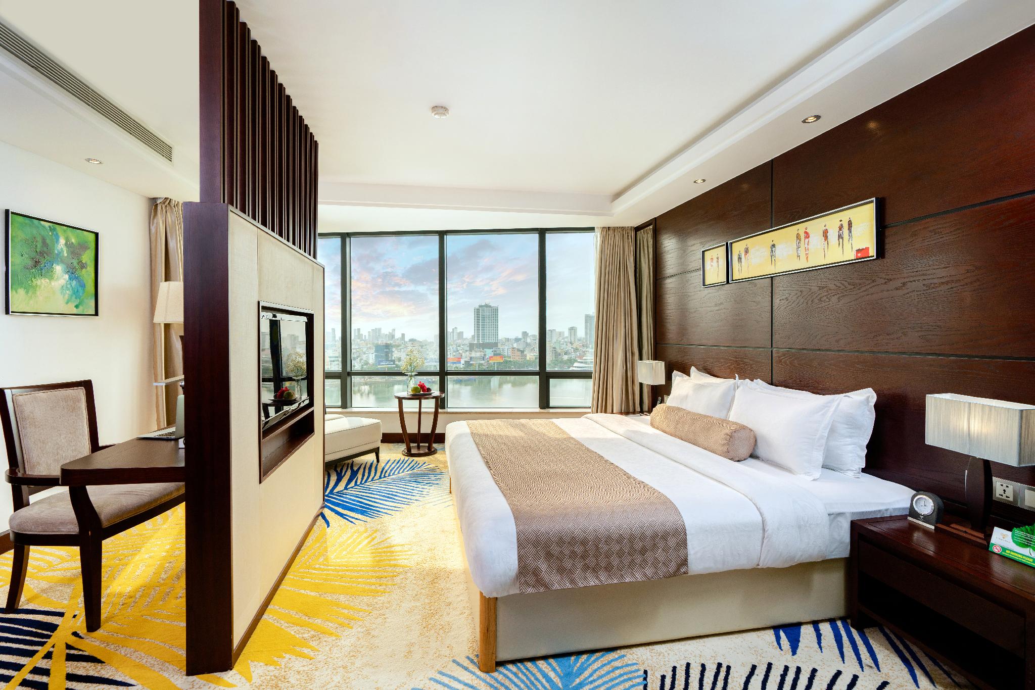 Grand, Suite, Double Bed, River Front