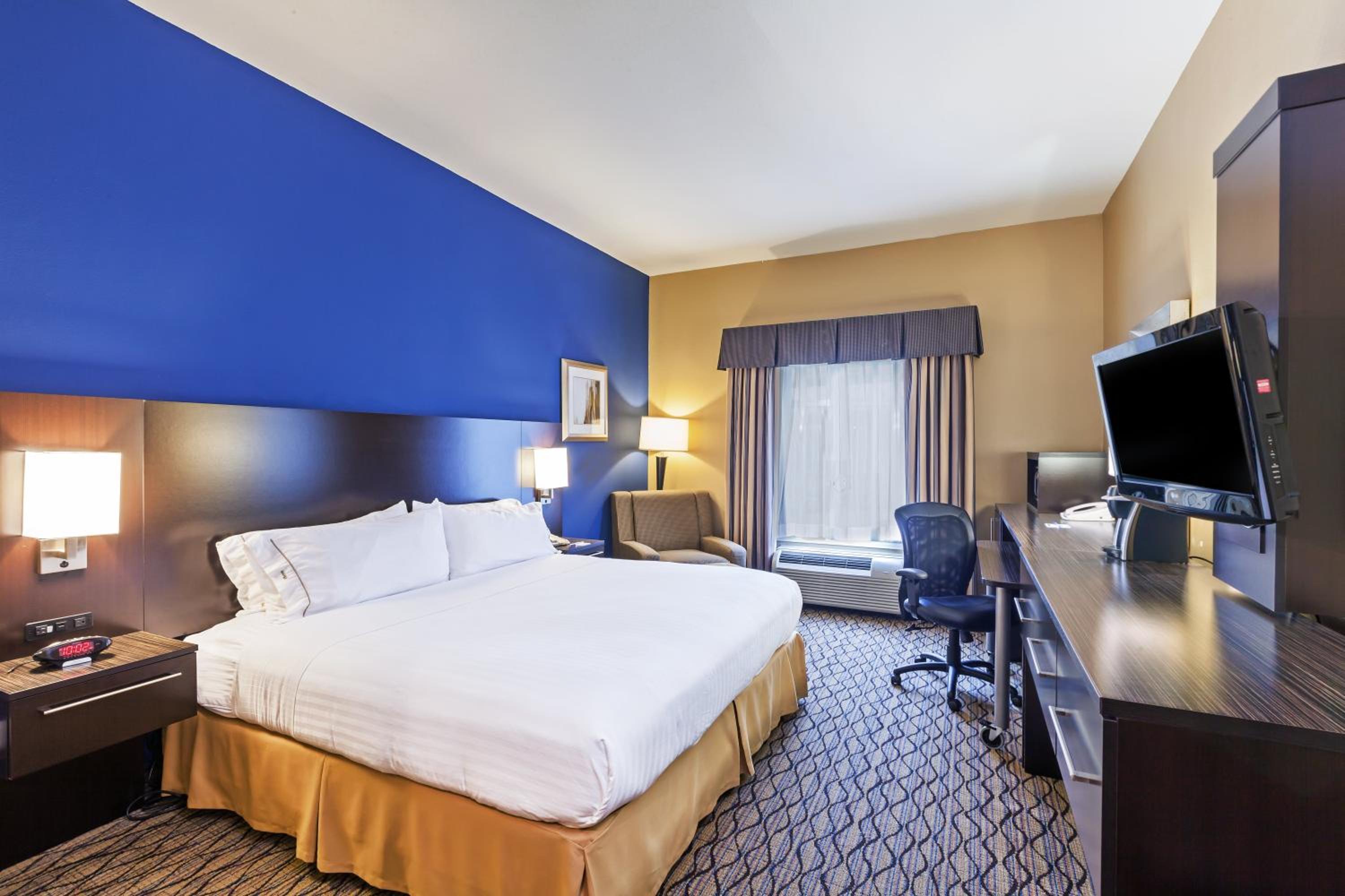 Room, Double Bed, Accessible