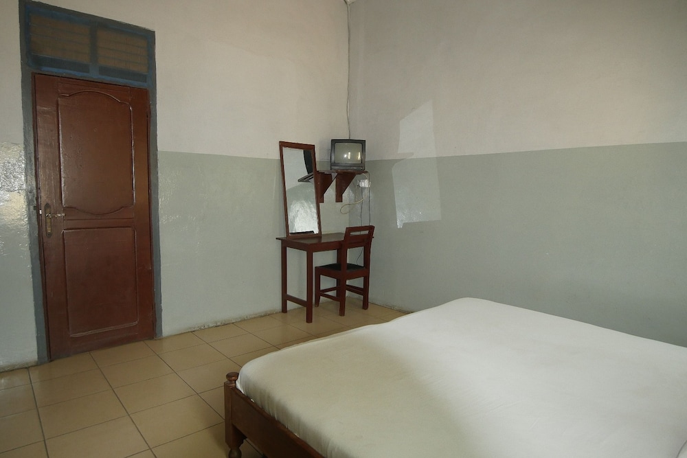 St. Sam Hotel Kamusi 10/20