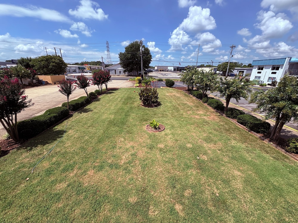 Regency Inn 42/49