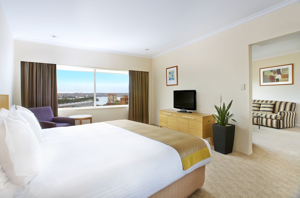 Holiday Inn Potts Point 15/78