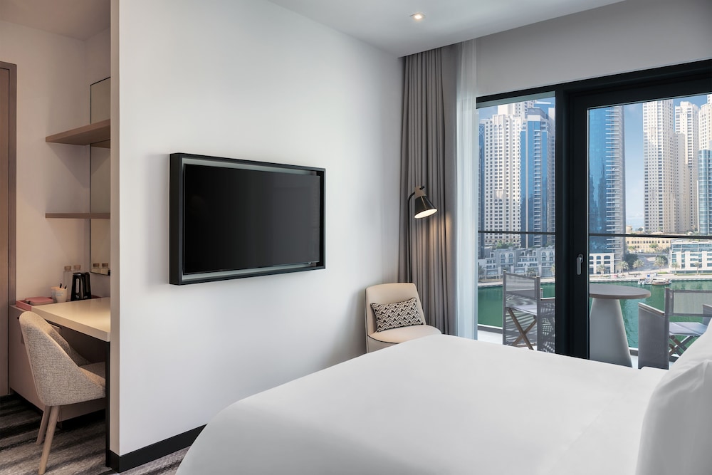 Vida Dubai Marina Yacht Club 29/68