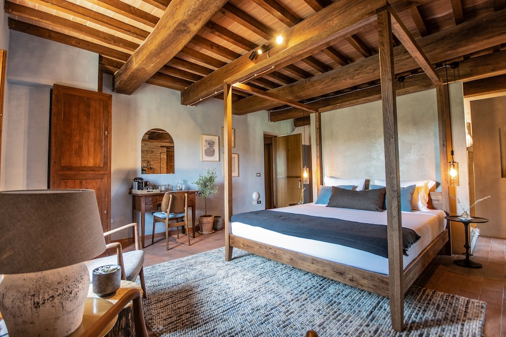 Borgo Castello Panicaglia 6/35