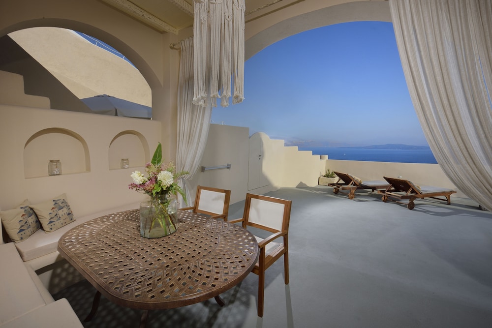 The A Collection, Oia by K and K 36/50