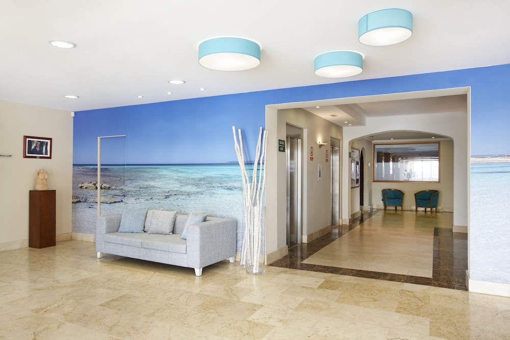 Universal Villa Marquesa 36/52