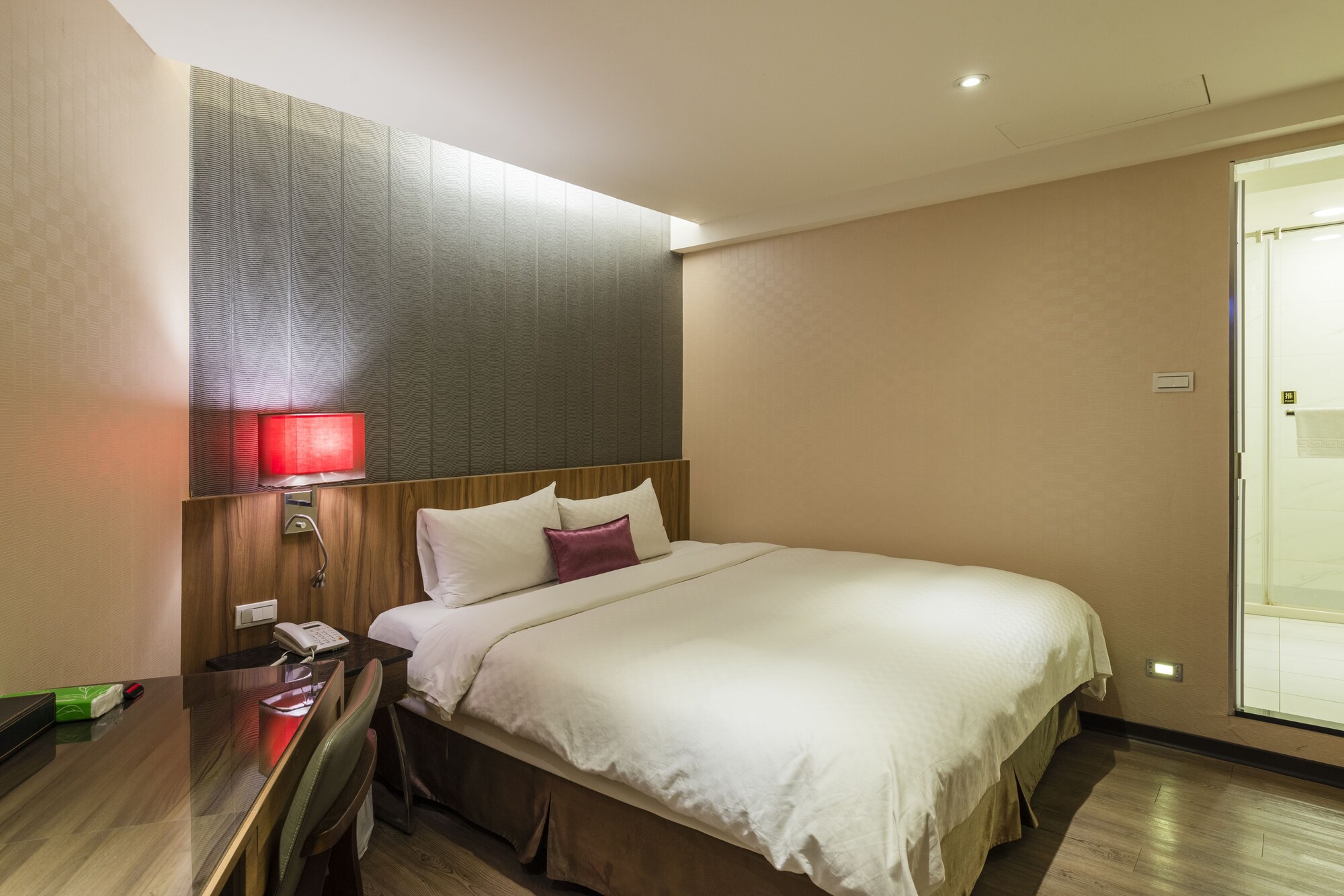 Superior, Double Bed, No Window