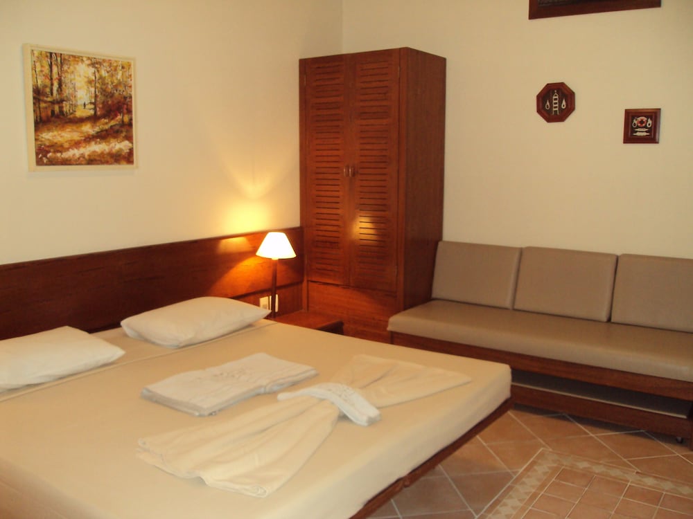 SUITE, DOUBLE BED