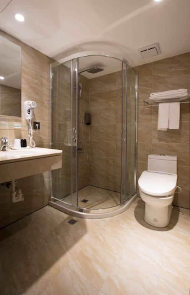 Noble Hotel 30/31