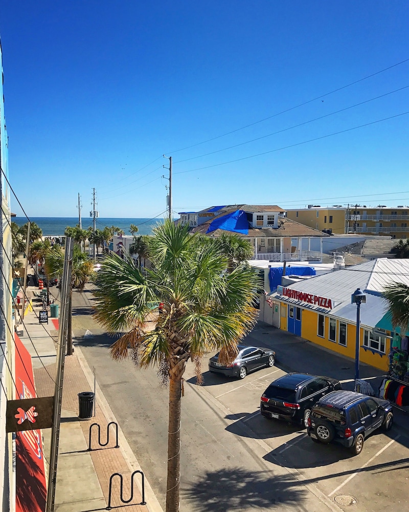 Sea And Breeze Hotel And Condo 41/49