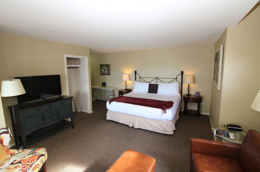 Back Bay Inn 10/50