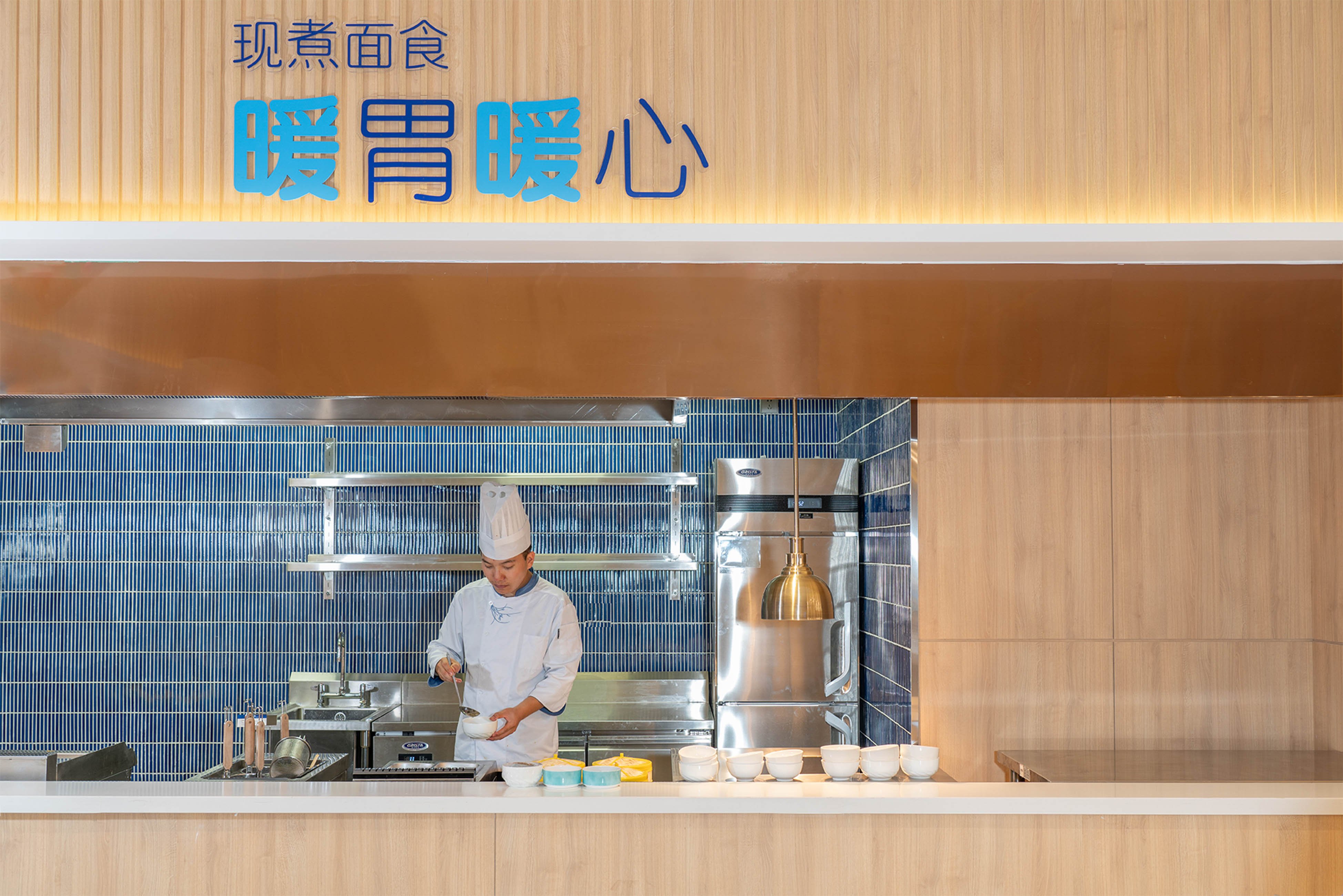 Holiday Inn Express YINCHUAN YUEHAI 6/36