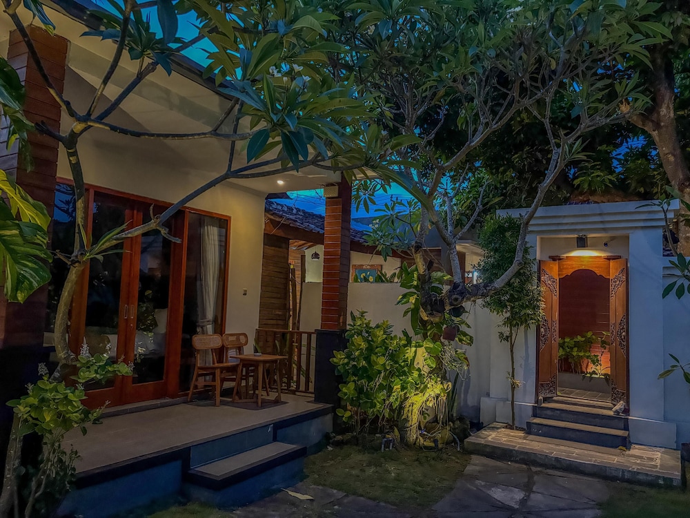 Singabu Bungalows 5/50