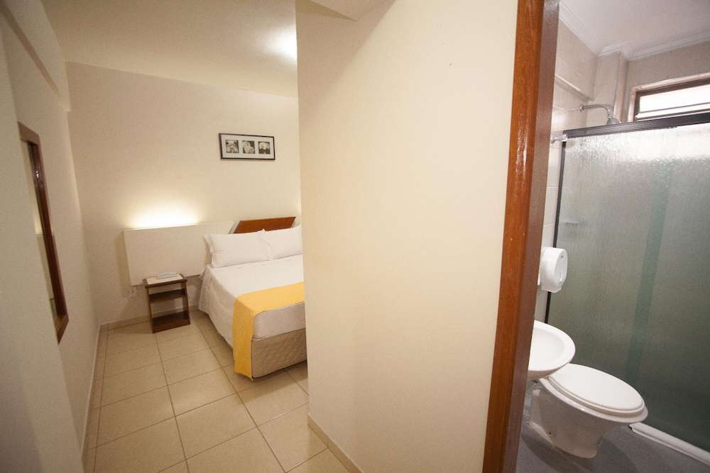 Laparos Hotel 24/24