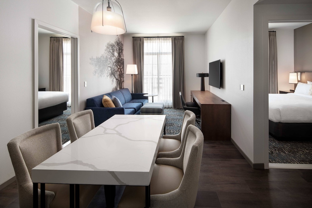Residence Inn by Marriott Los Angeles Glendale 42/50