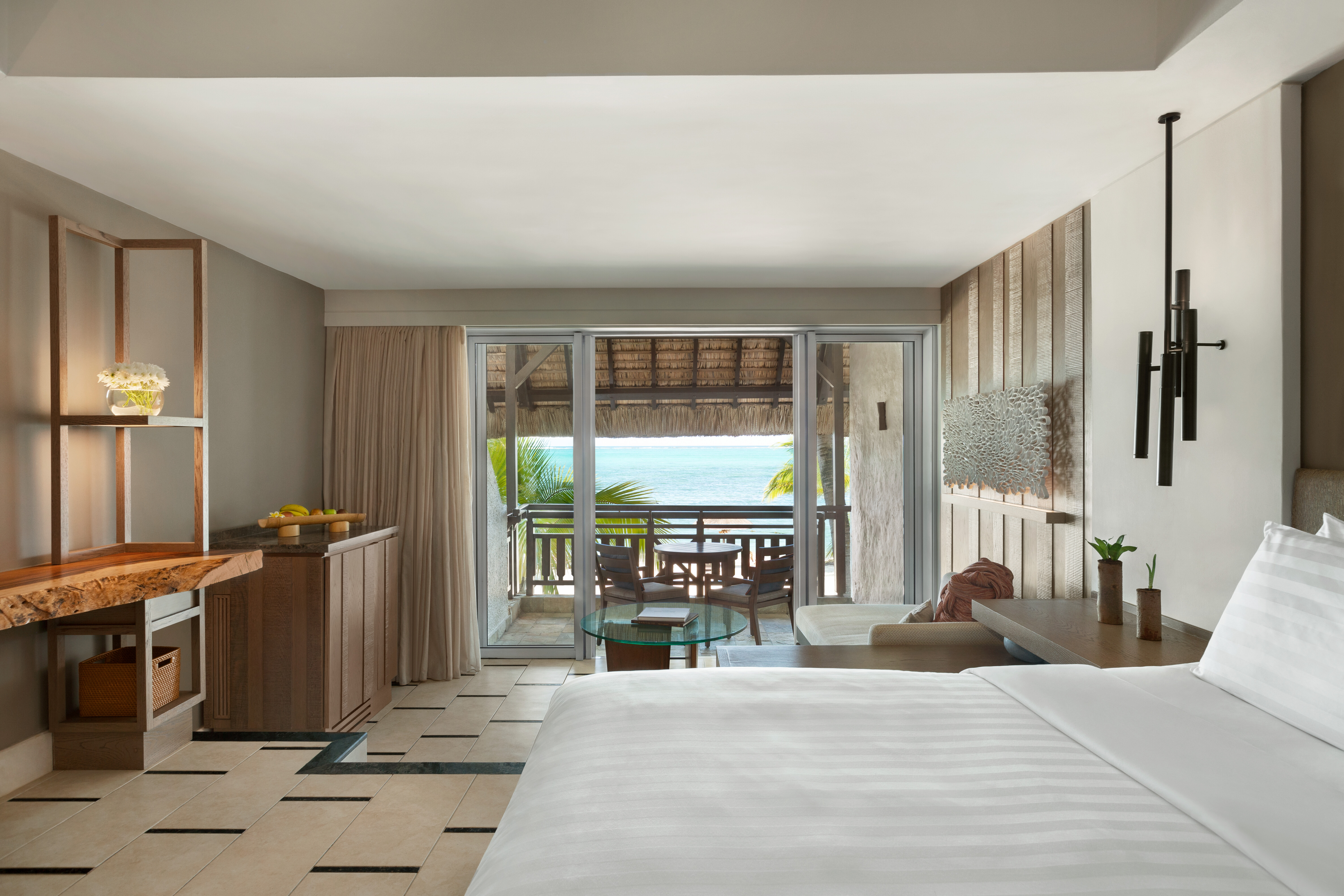 Coral, Deluxe, King Bed, Ocean View