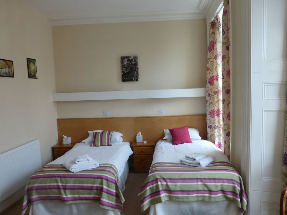 Harry's Hotel 18/48