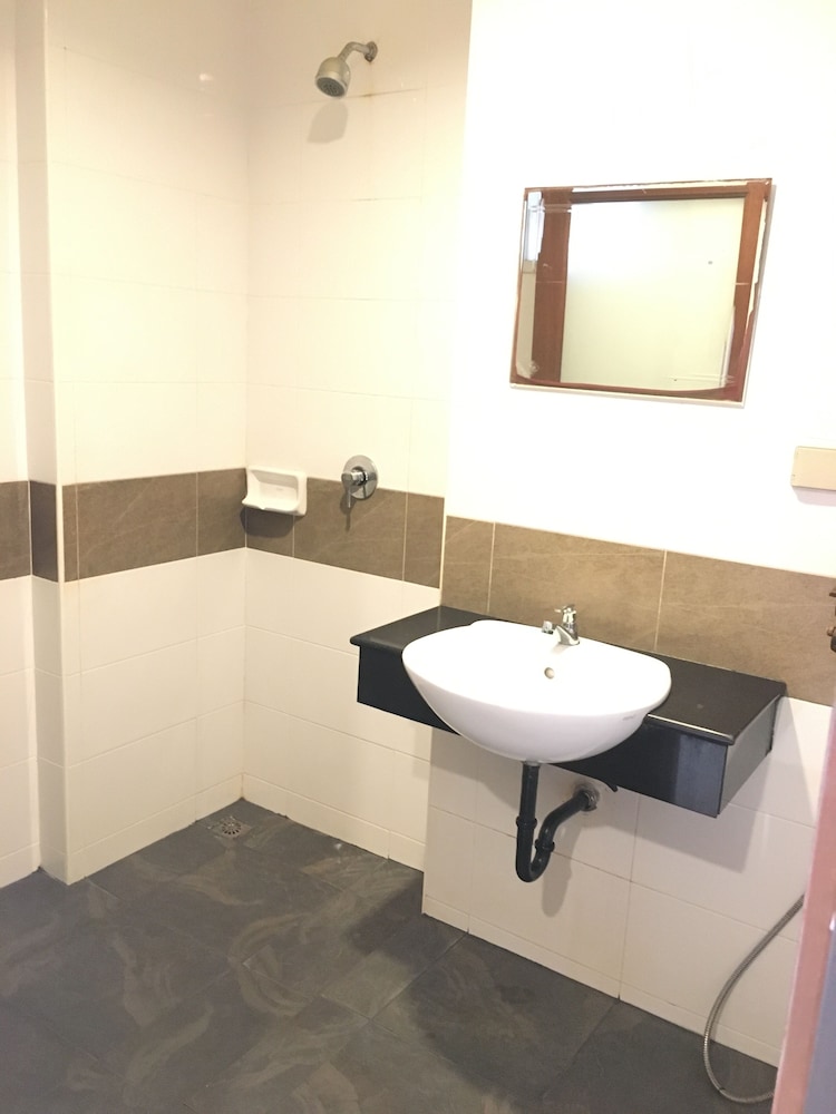 99 RESIDENCE PATONG 23/25