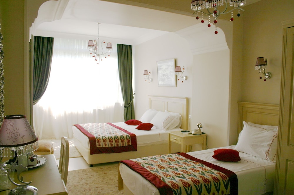Divas Silver Hotel 27/71