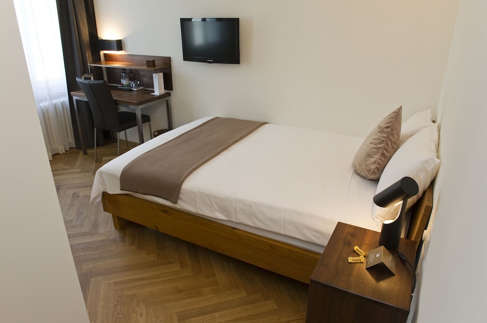 Hotel Ni-Mo 16/40