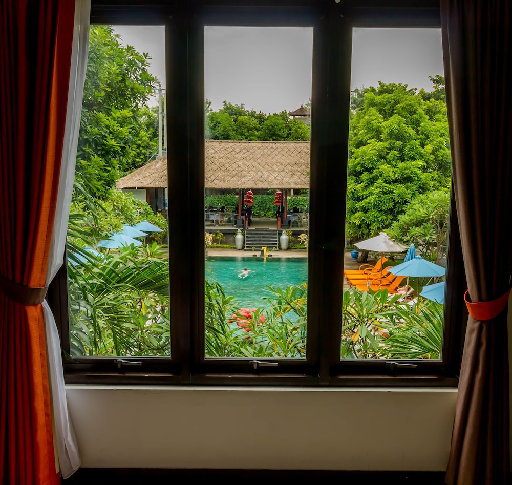 Ozz Hotel Kuta Bali 20/42