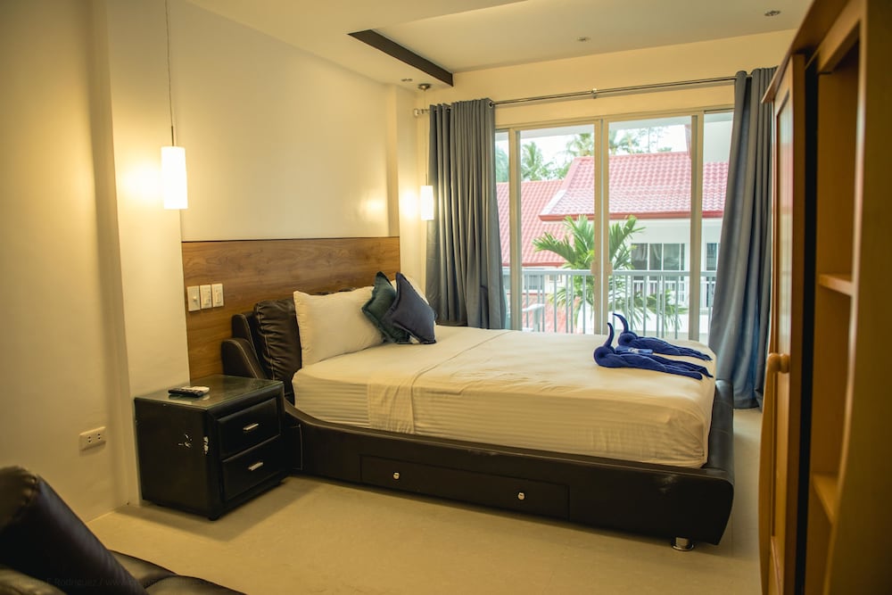 Stunning Republic Beach Resort 14/58