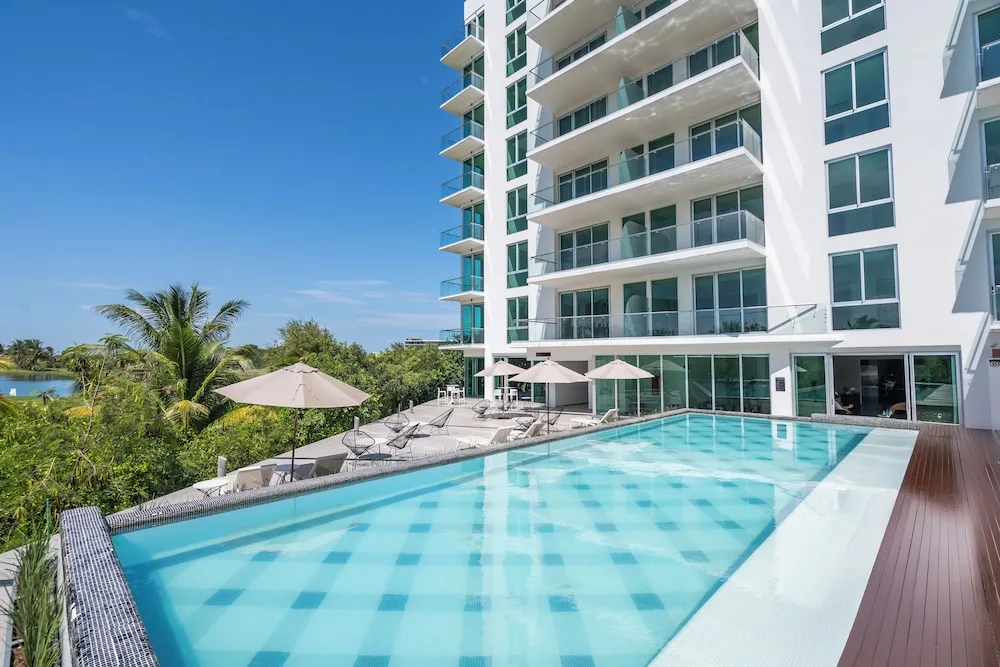 Amaan Vacation Suites 3/50