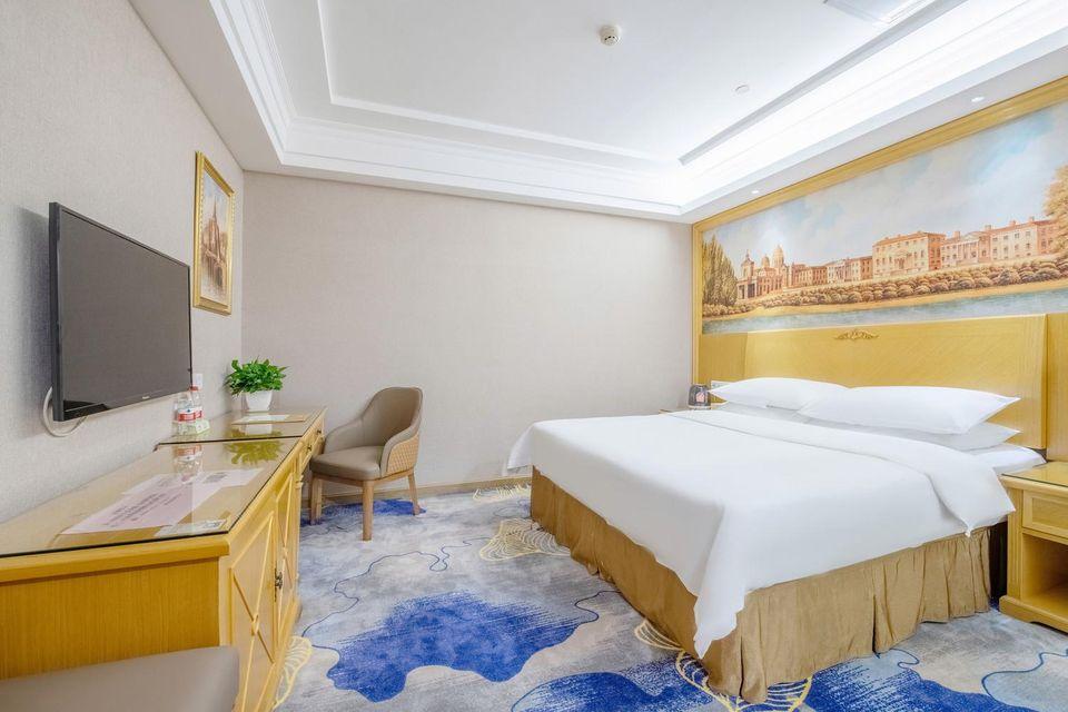 Vienna Hotel Shawan
