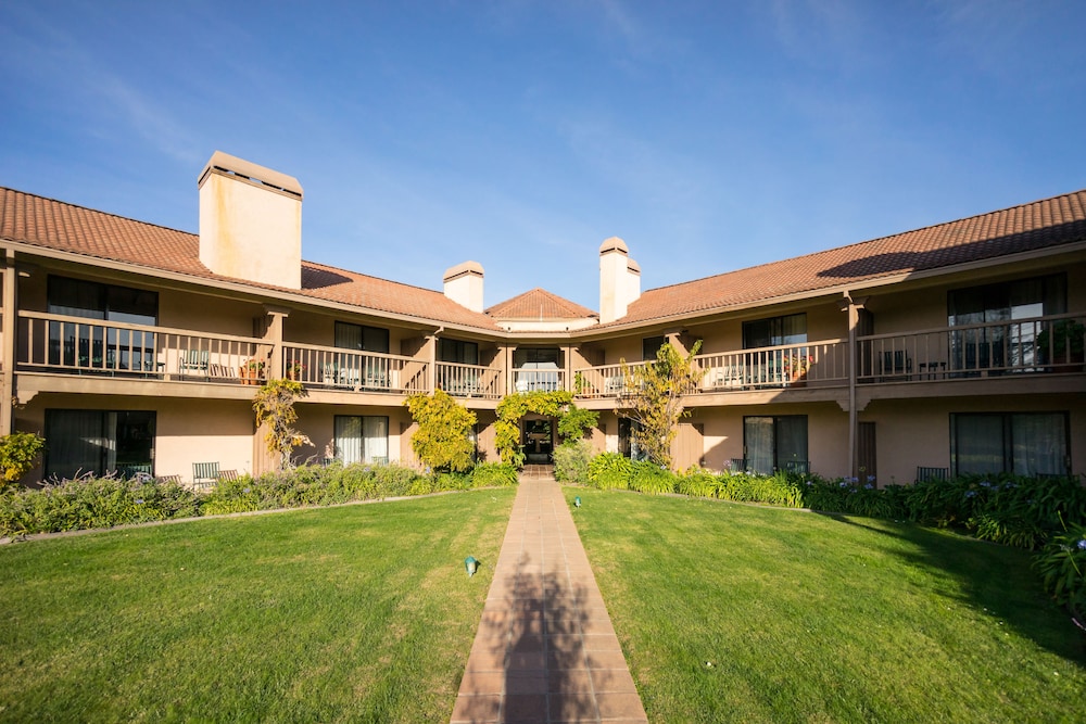 Half Moon Bay Lodge 2/59