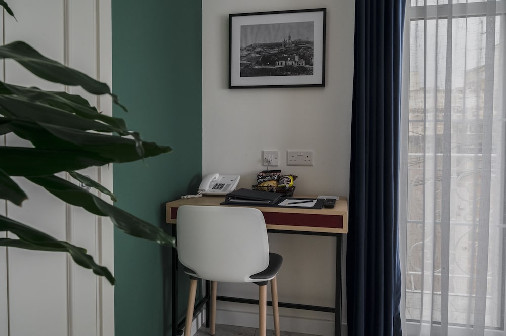 TOWNHOUSE 17 44/58