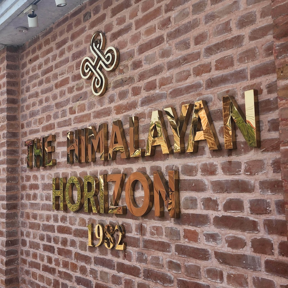 Himalayan Horizon 9/46