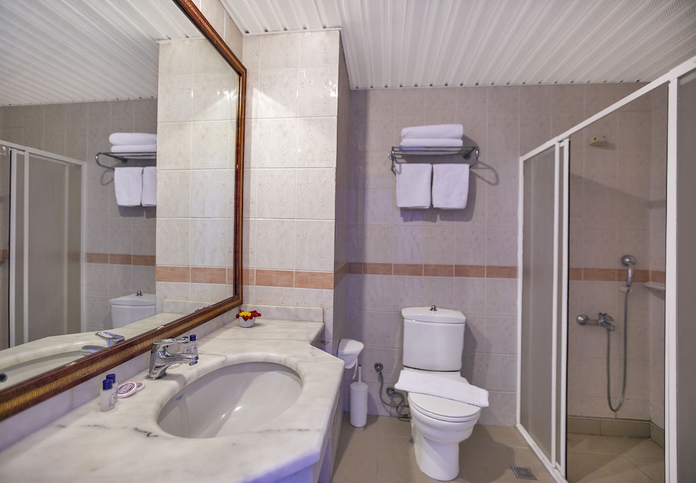 Ergun Hotel 49/50