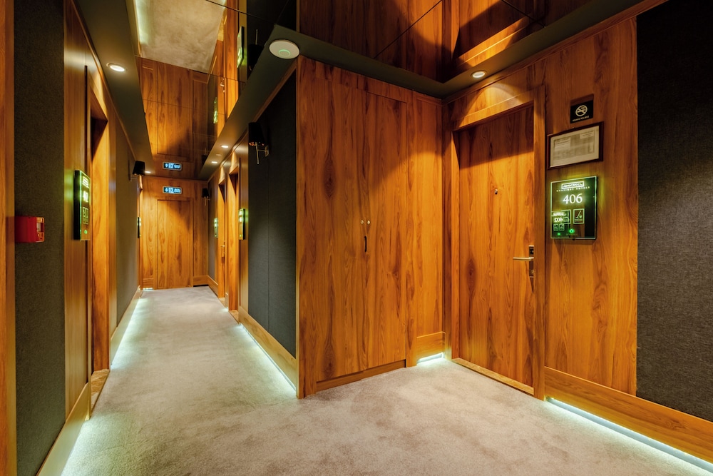 Armagrandi Spina Hotel 26/66