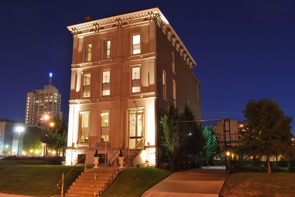 Grand Center Inn photo1