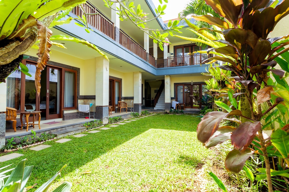 Sakura Guest House 40/50