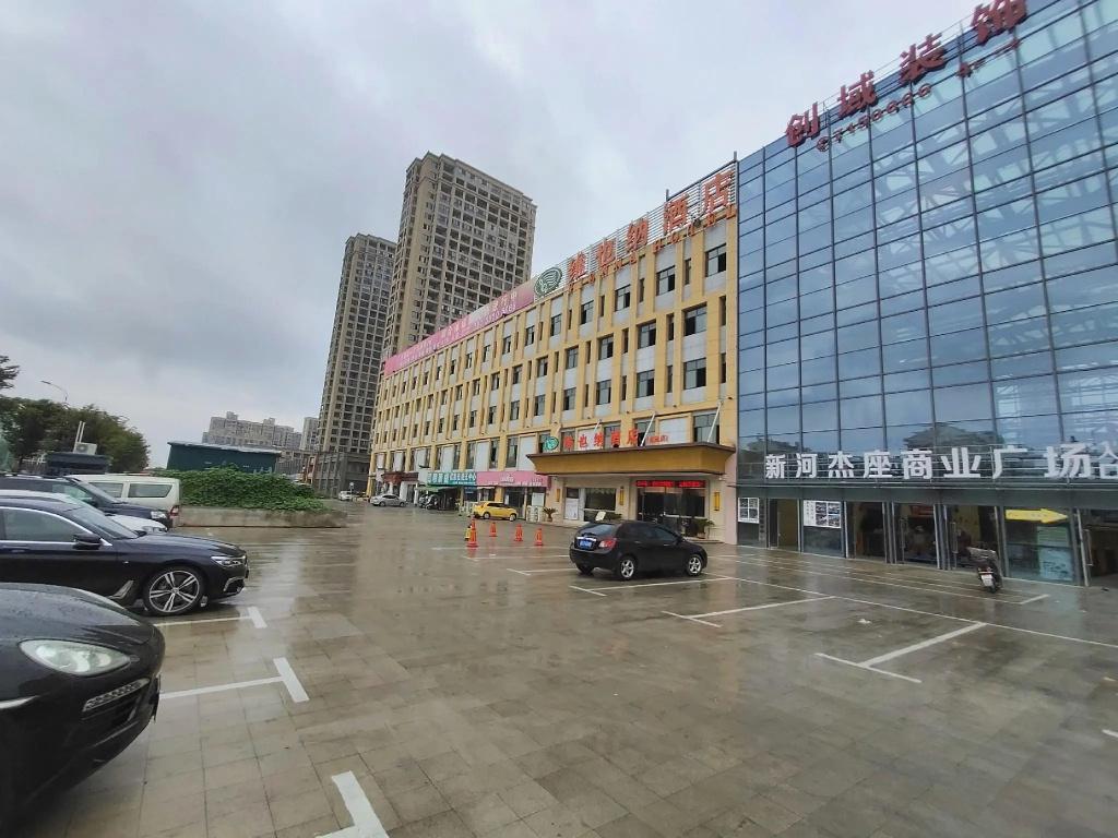 Vienna Hotel (Huaiyuan Xinhe) 27/33