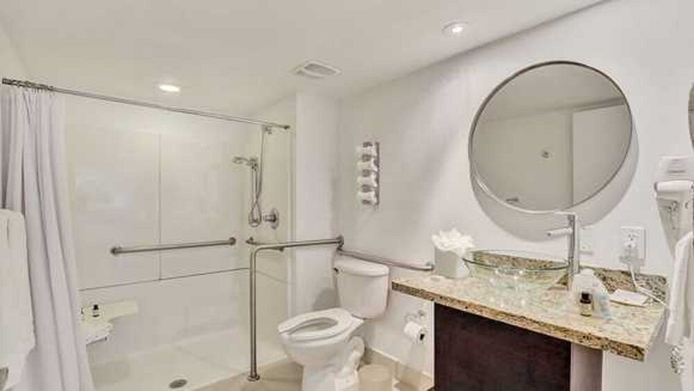 Beach Haus Bal Harbour 73/76