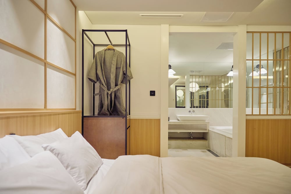 Ryokan, King Bed