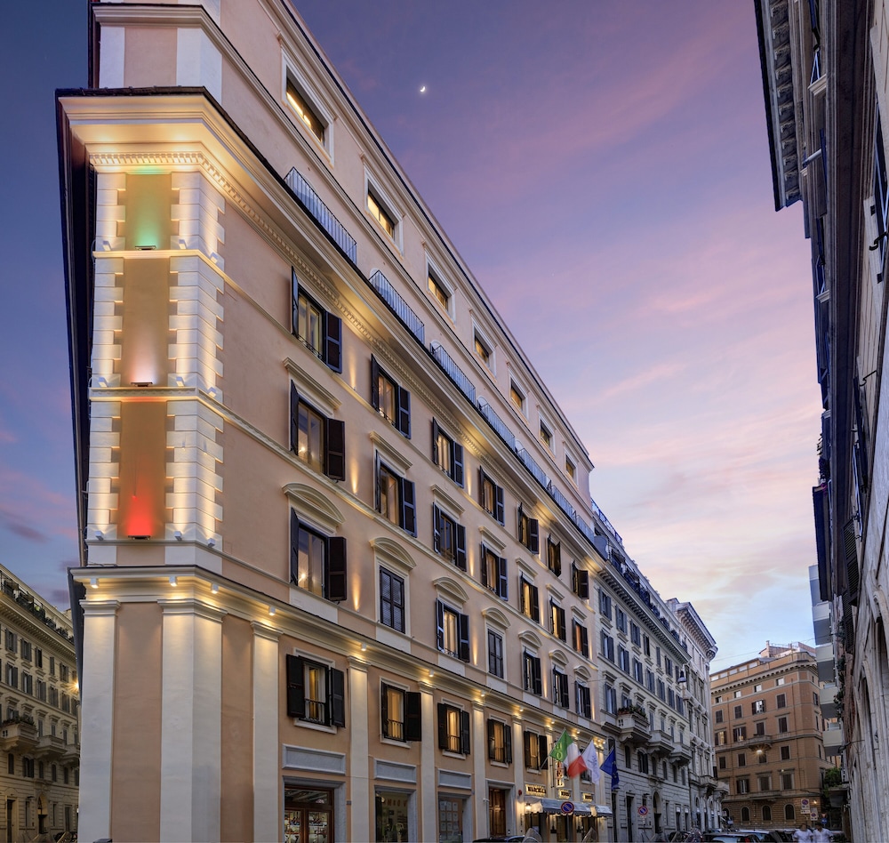 Marcella Royal Hotel - Roof Top Garden 6/60