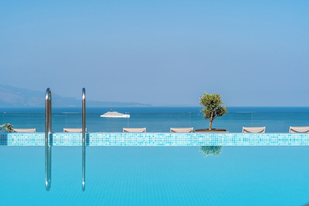 Glow Boutique Hotel & Suites 43/50